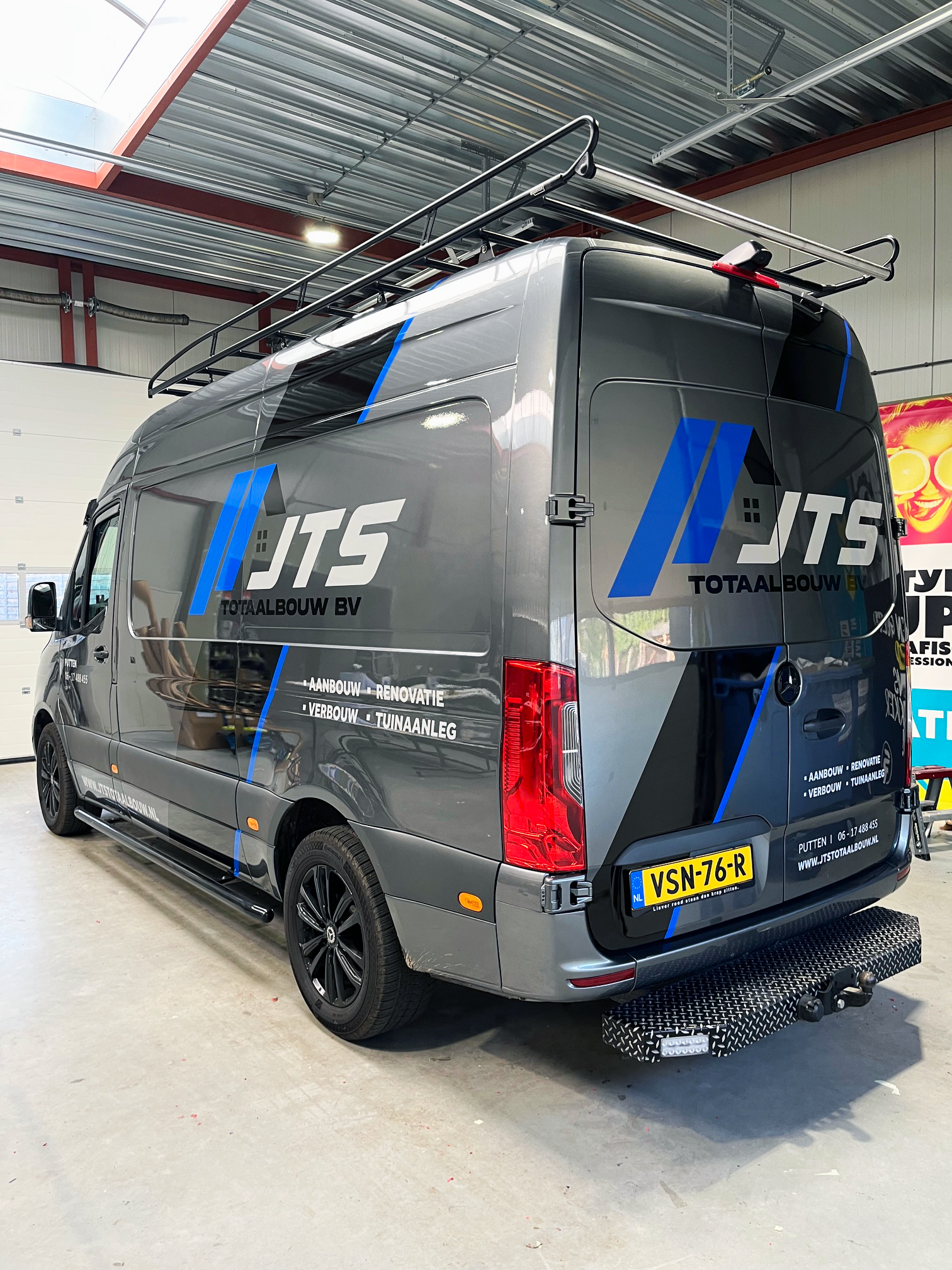 Busbelettering ontwerp